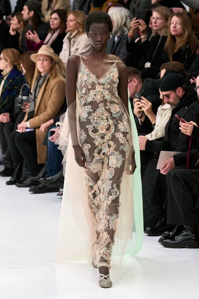 Look 37